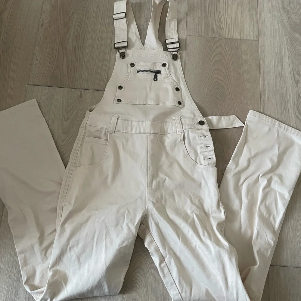NWOT Buffbunny Over it Alls - Ivory - XS Short - Picture 7 of 12